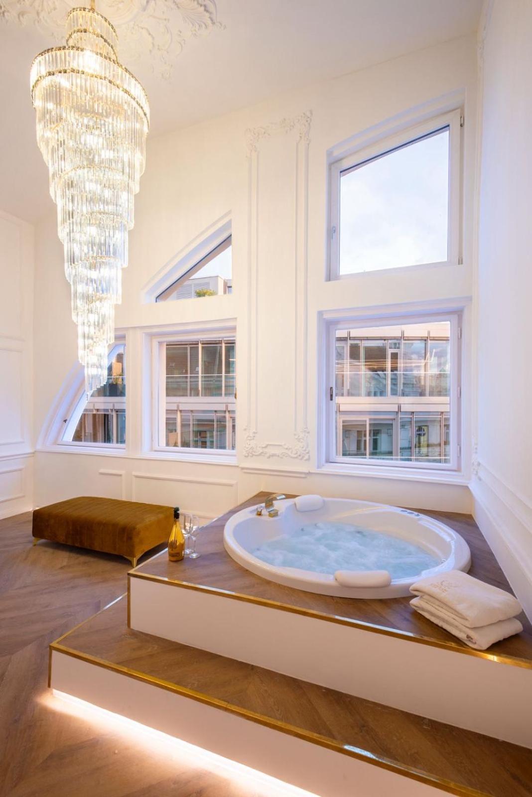 בודפשט Jacuzzi Royal Suite מראה חיצוני תמונה